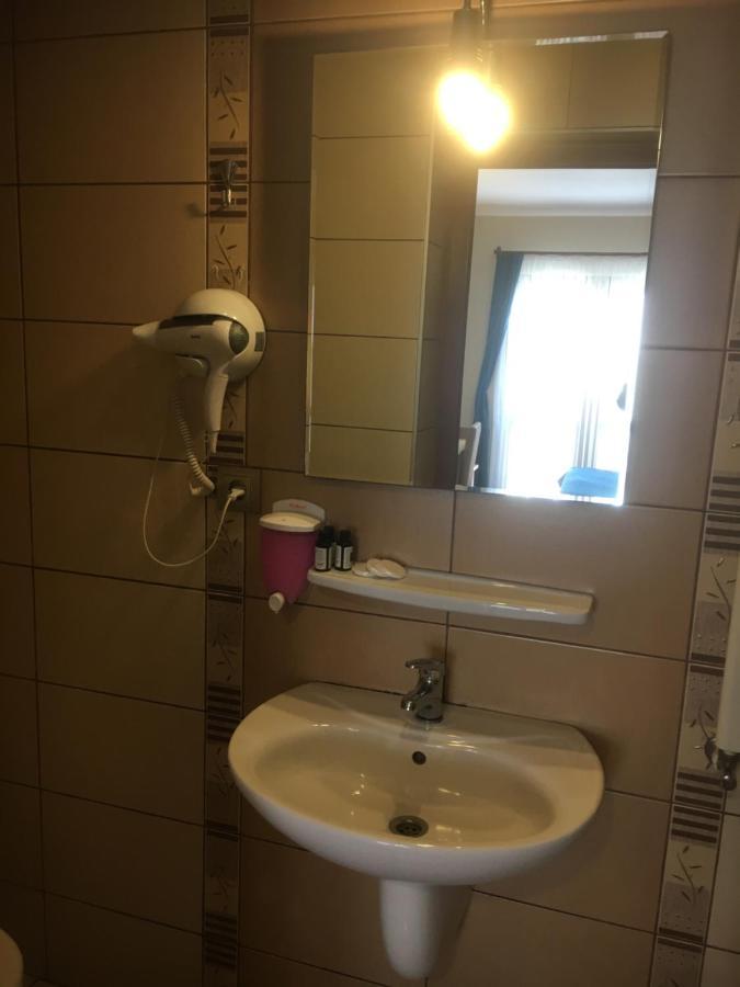 Oezguer Hotel 特拉布宗 外观 照片